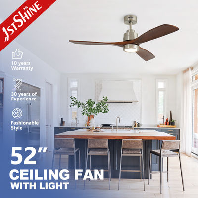110-240V/50Hz-60Hz इनपुट वोल्टेज V LED सीलिंग फैन, धातु बॉडी और ठोस लकड़ी के ब्लेड के साथ